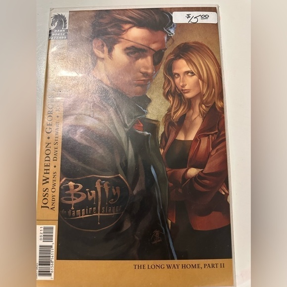 Buffy the  vampire comic book collection - Picture 3 of 5